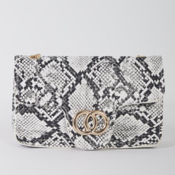 White Faux Snake Leather Metal Rings Gold Chain Crossbody Bag - Picture 1 of 5